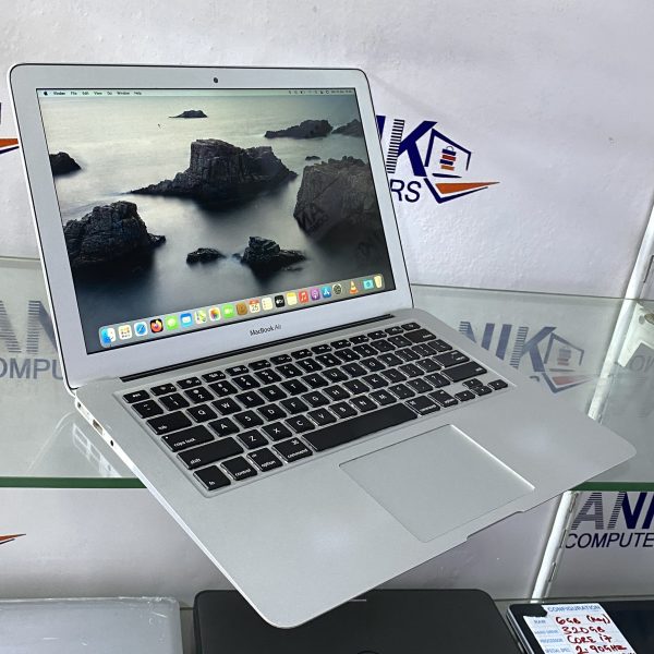 Apple MacBookAir 2017 – CORE i7 – 256GB – 8GB Ram – BackLit – 2GB Graphics – Keyboard Light